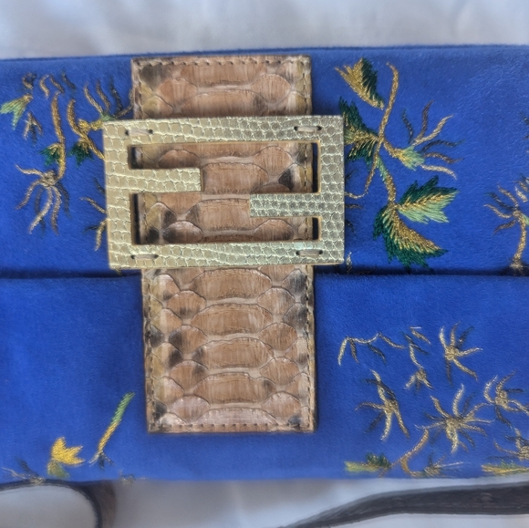 Fendi Vintage Blue Embroidered Bag with Snake Print Strap - Picture 5 of 9